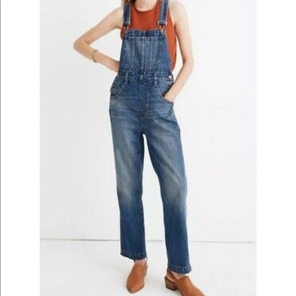 Madewell Straight-Leg Overalls in Elmridge Wash